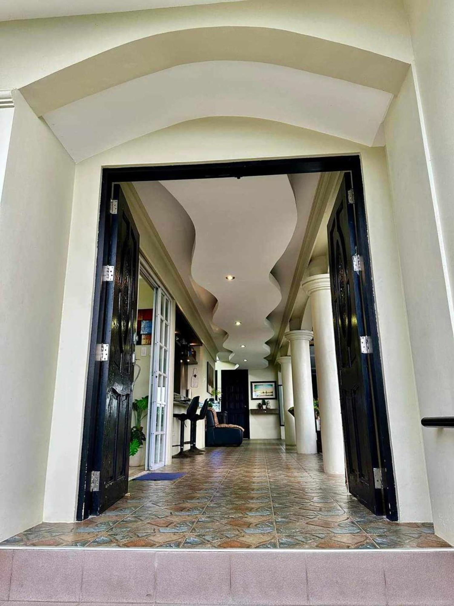 Avana Hills Tagaytay Villa Tagaytay City Exteriör bild